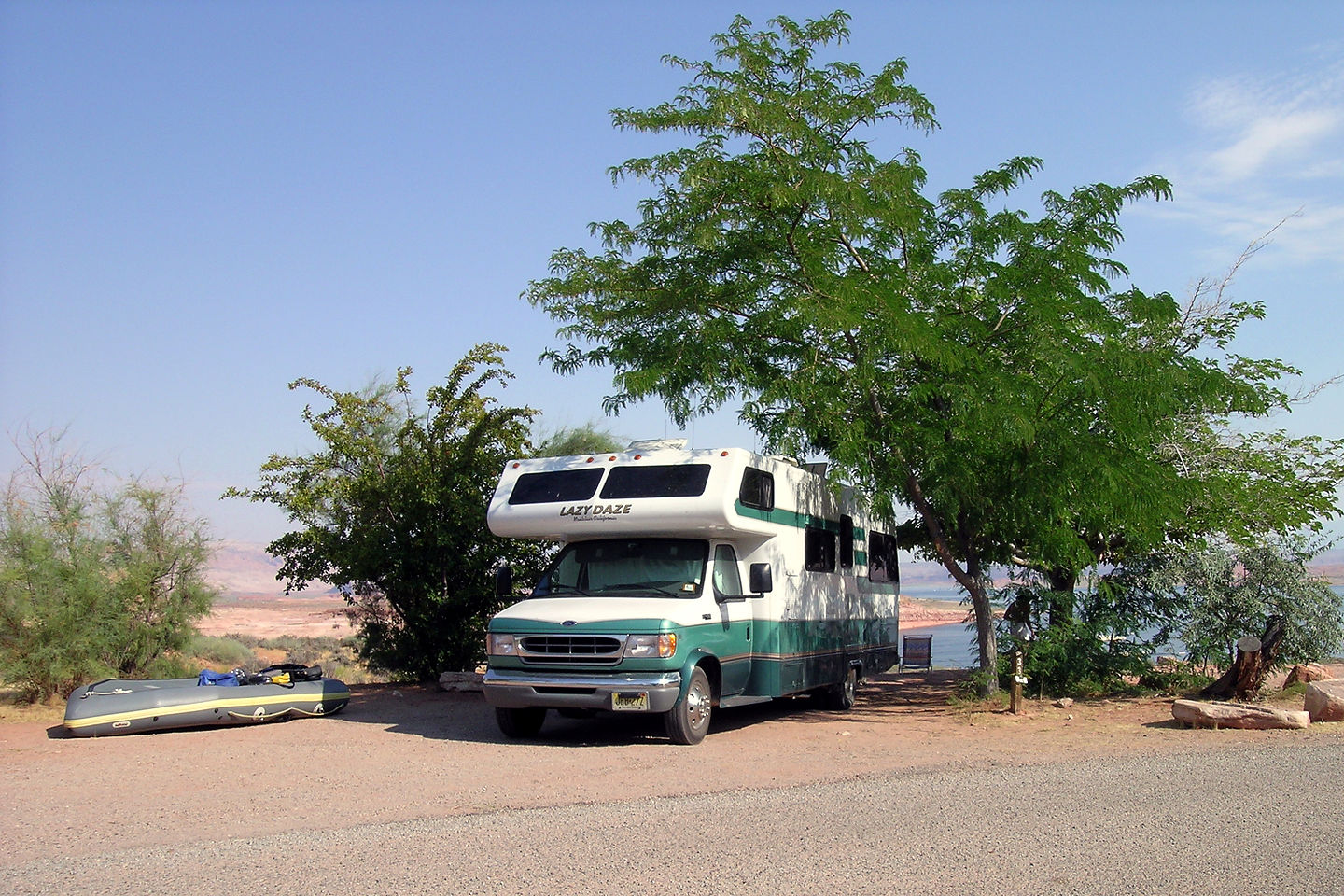 Halls Crossing primitive campground