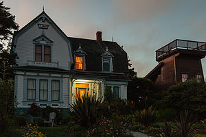 Didjeridoo Dreamtime Inn at Dusk