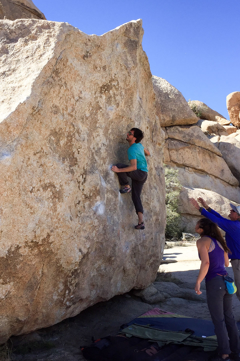 Andrew on Bachar Boulder