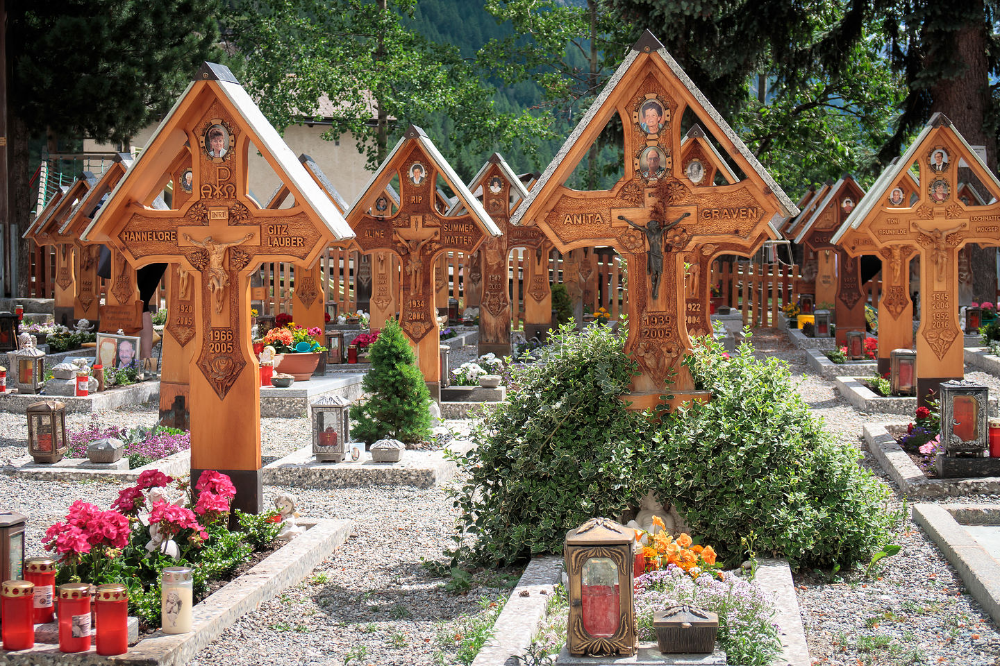 Cemetary Roemisch-katholische Kirche Cemetery 