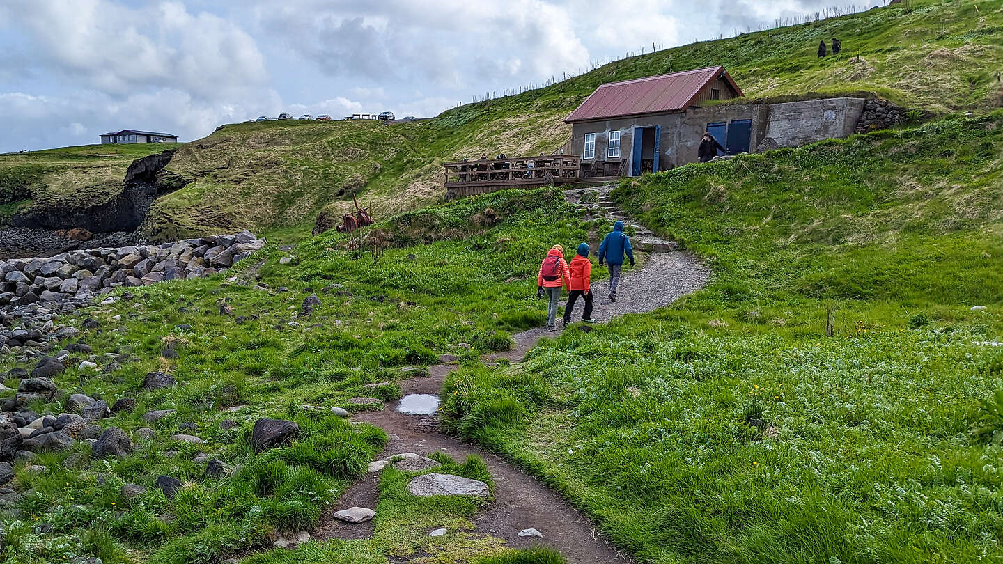 Approaching the Fjöruhúsið Café