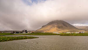 Amtmannshúsið black house across the pond