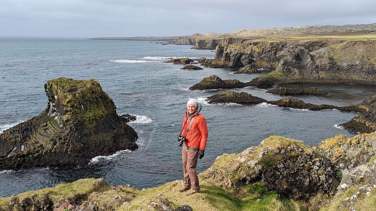 Morning walk to Arnarstapi Harbo