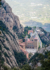 Looking down from atop the Funicular de Sant Joan