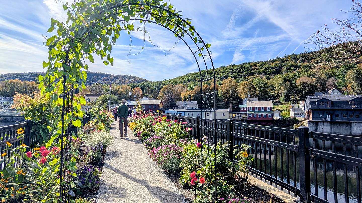 The Bridge of Flowers The Bridge of Flowers